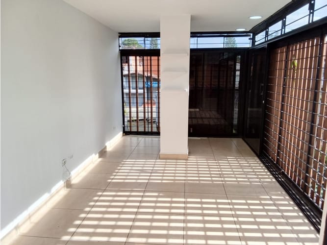 Local en arriendo en Belén Rosales, Medellín, 47 m² · foto 8 de 24