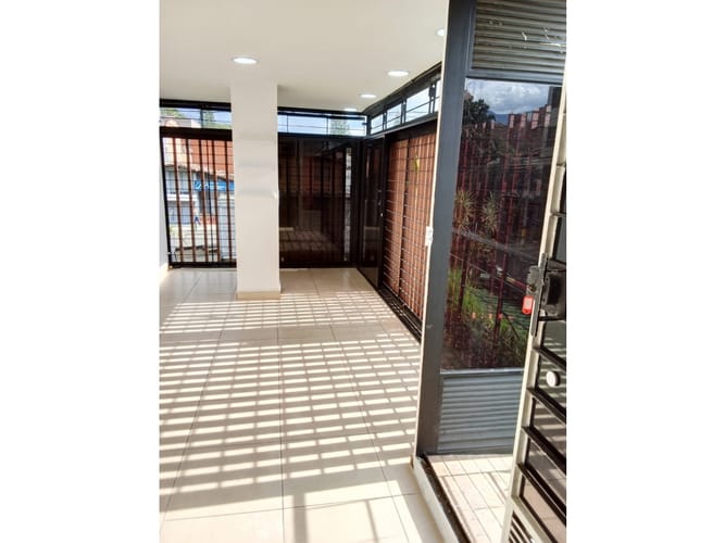 Local en arriendo en Belén Rosales, Medellín, 47 m² · foto 10 de 24