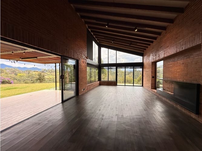 Casa de 4 alcobas en venta en Quirama, La Ceja, 480 m² · foto 2 de 14