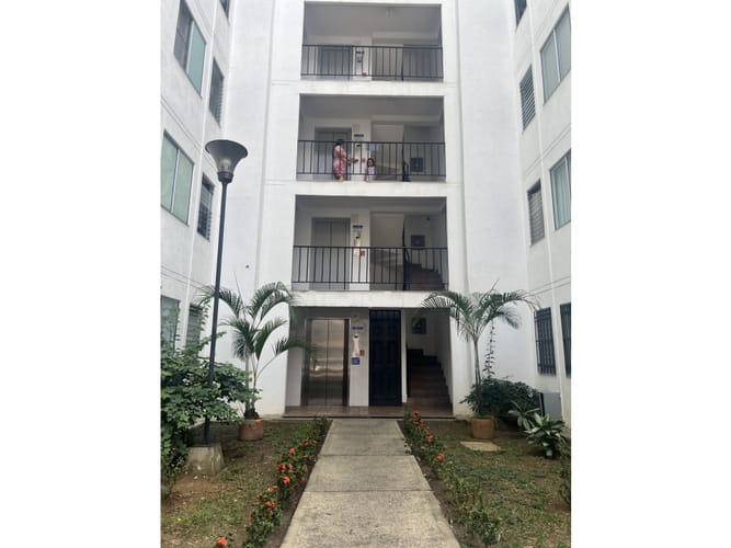 Apartamento de 2 alcobas en venta en Valle Del Lili, Cali, 58 m² · foto 2 de 24