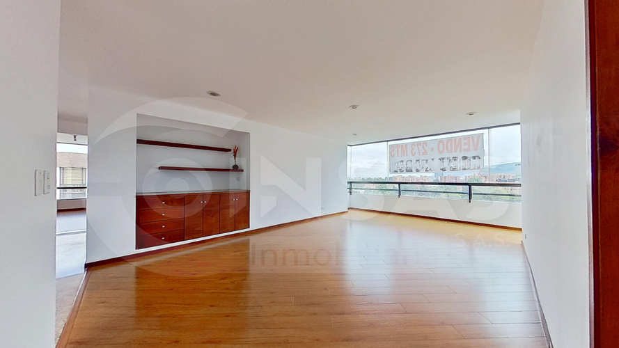 Apartamento de 3 alcobas en venta en Santa Barbara Central, Bogotá, 273 m² · foto 4 de 24
