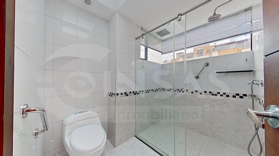 Apartamento de 3 alcobas en venta en Santa Barbara Central, Bogotá, 273 m² · foto 19 de 24