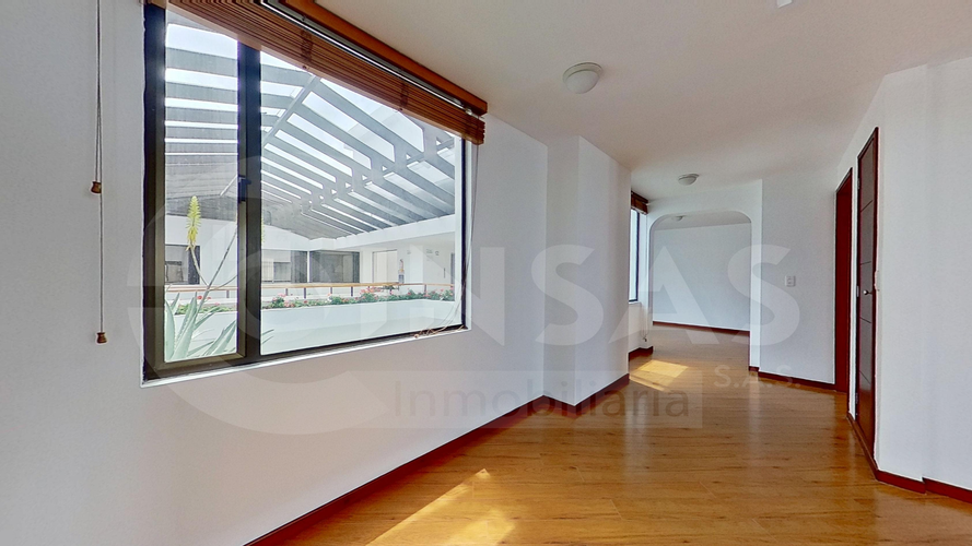Apartamento de 3 alcobas en venta en Santa Barbara Central, Bogotá, 273 m² · foto 23 de 24