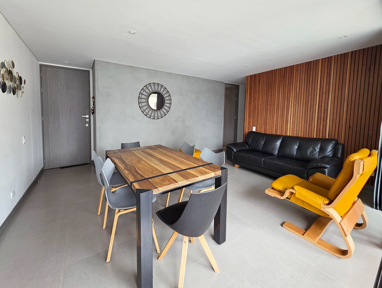 Apartamento en venta en Loma De Las Brujas, Envigado · foto 2 de 23