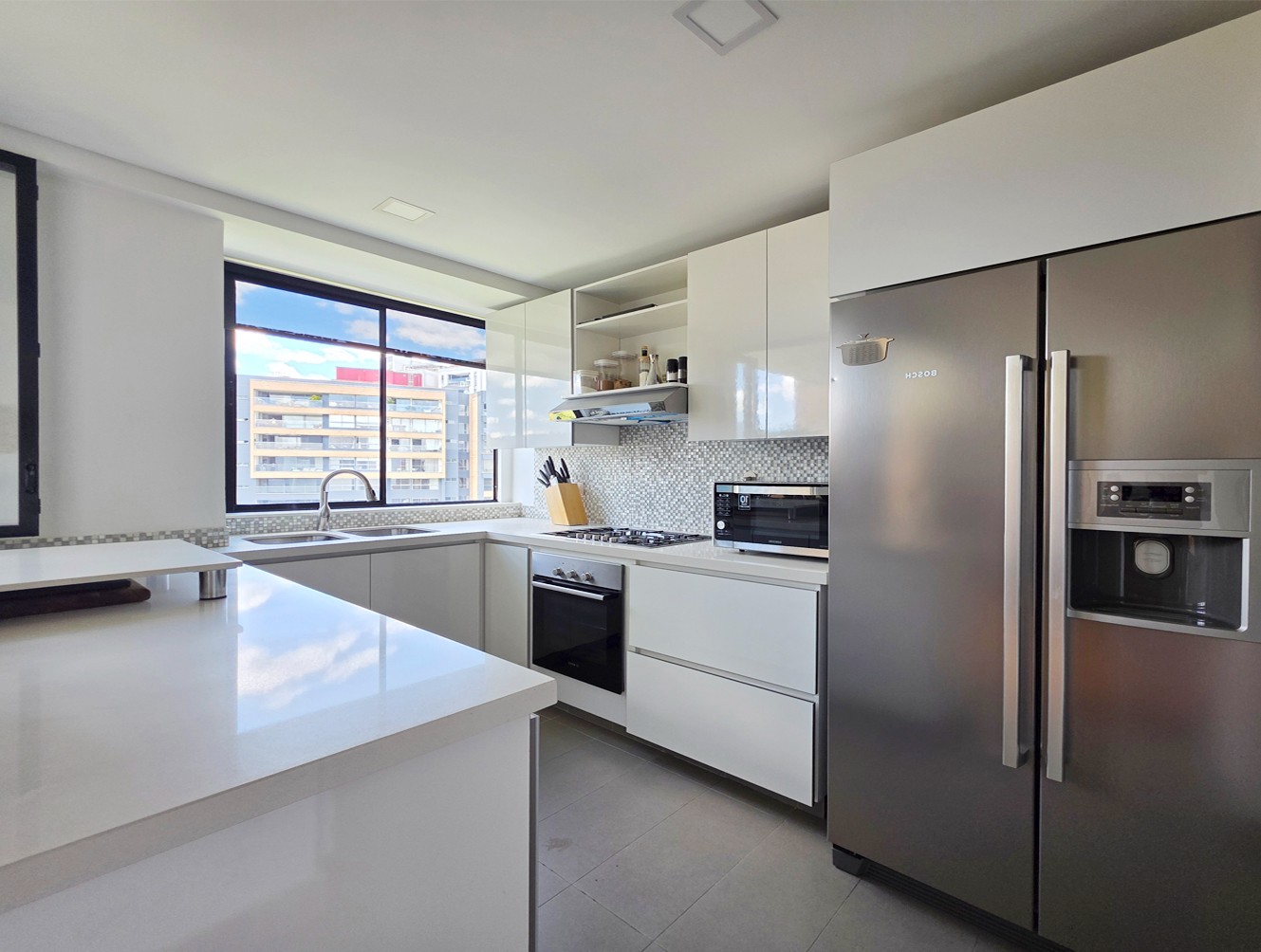 Apartamento en venta en Loma De Las Brujas, Envigado · foto 3 de 23