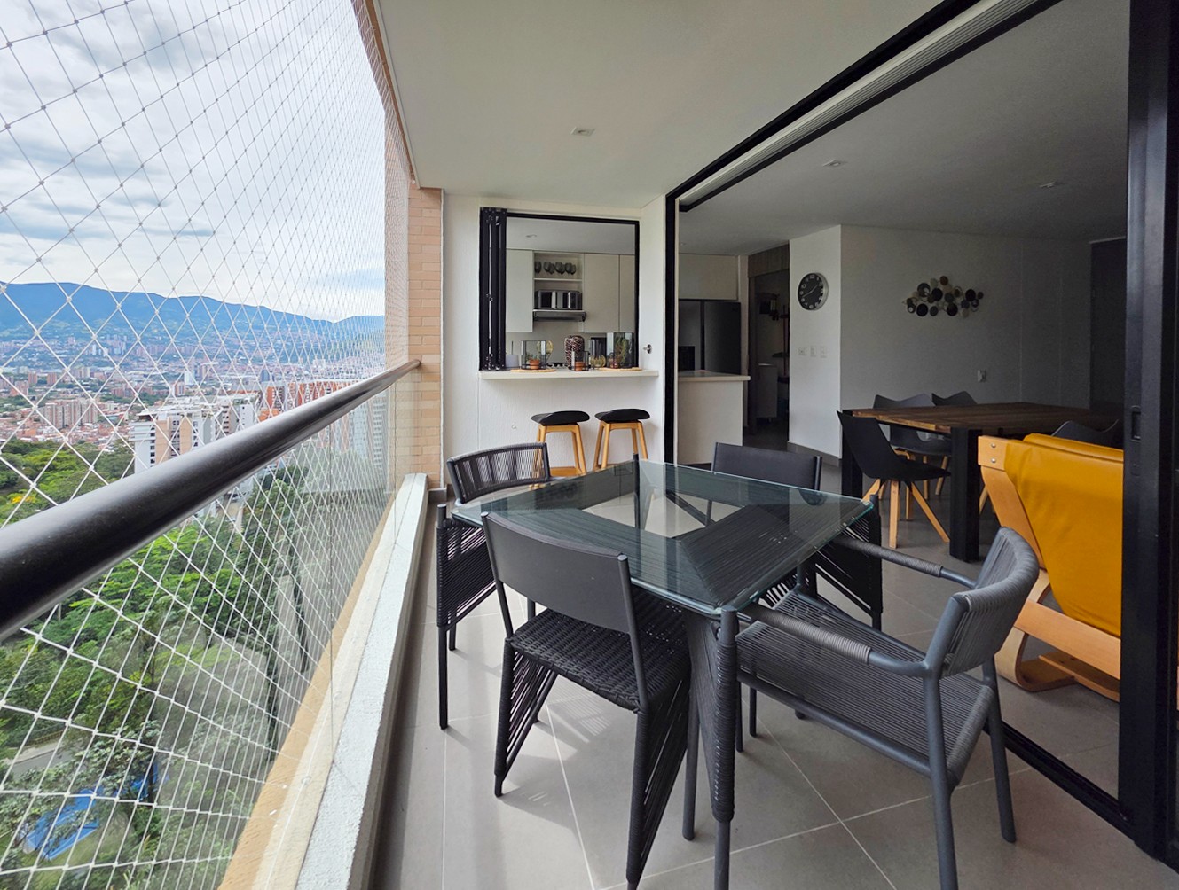Apartamento en venta en Loma De Las Brujas, Envigado · foto 10 de 23