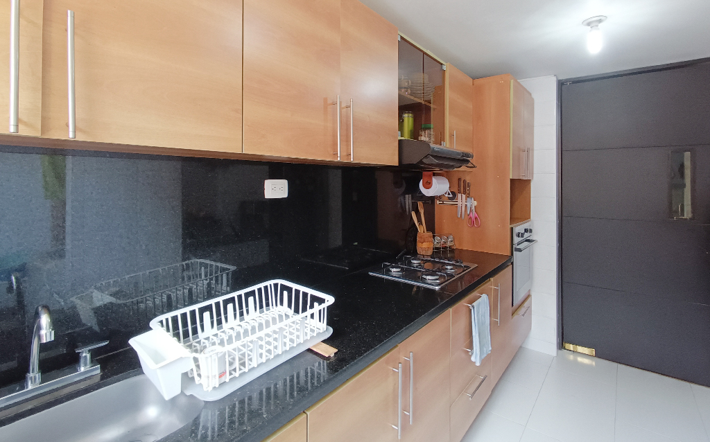 Apartamento en venta en Mazuren, Bogotá · foto 8 de 24