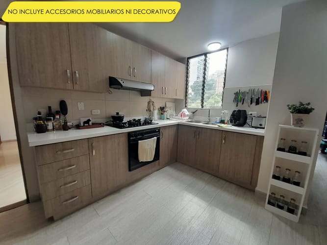 Apartamento de 3 alcobas en arriendo en Los Balsos, Medellín, 200 m² · foto 4 de 12
