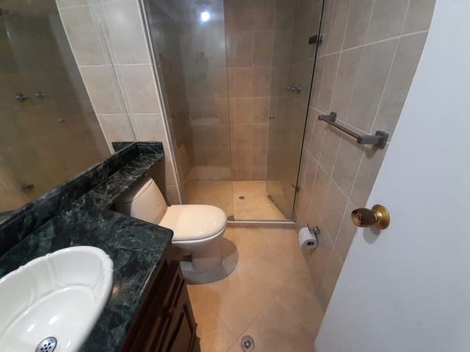 Apartamento de 3 alcobas en arriendo en Los Balsos, Medellín, 200 m² · foto 10 de 12