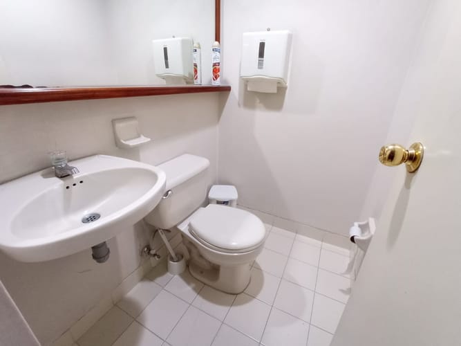 Oficina en venta en Guayabal, Medellín, 112 m² · foto 2 de 6
