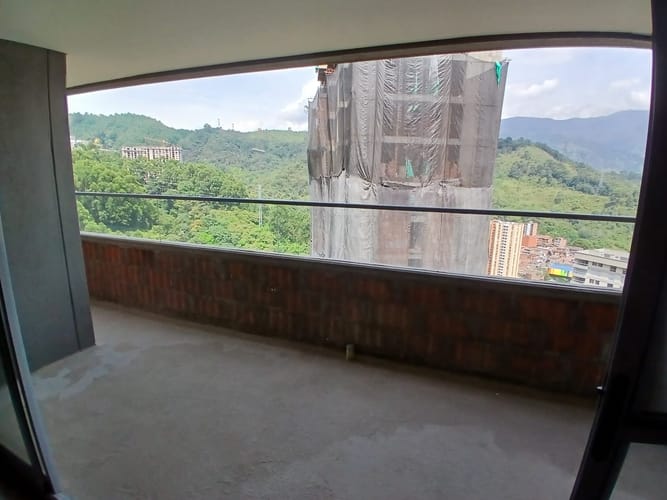 Apartamento de 2 alcobas en venta en Loma De La Doctora, Sabaneta, 72 m² · foto 2 de 7