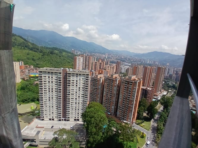 Apartamento de 2 alcobas en venta en Loma De La Doctora, Sabaneta, 72 m² · foto 6 de 7