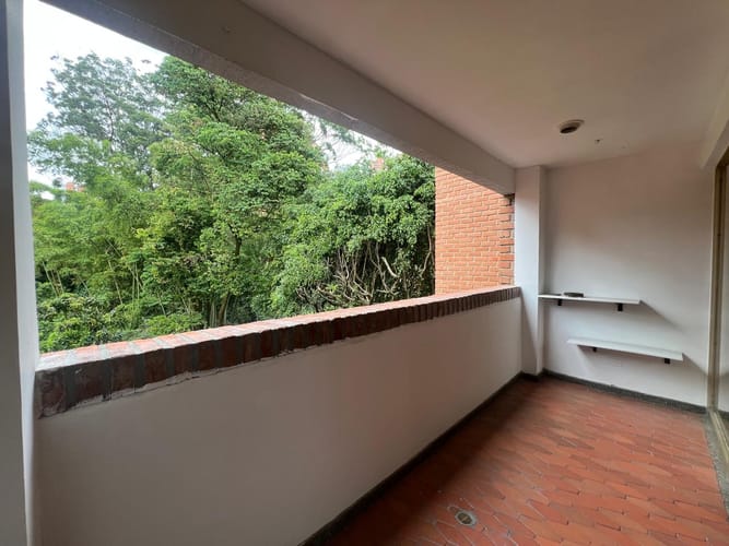 Apartamento de 2 alcobas en venta en La Florida, Medellín, 147 m² · foto 5 de 12