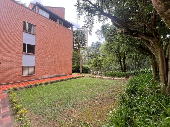 Apartamento de 2 alcobas en venta en La Florida, Medellín, 147 m² · foto 12 de 12