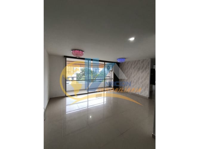 Apartamento de 3 alcobas en venta en Garcia Rovira, Bucaramanga, 90 m² · foto 2 de 20