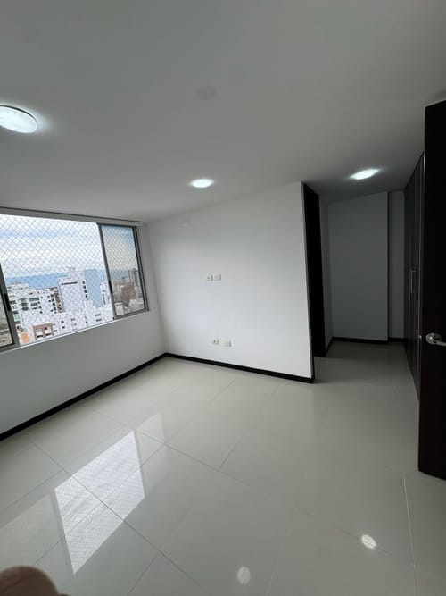 Apartamento de 3 alcobas en venta en Sotomayor, Bucaramanga, 99 m² · foto 2 de 17