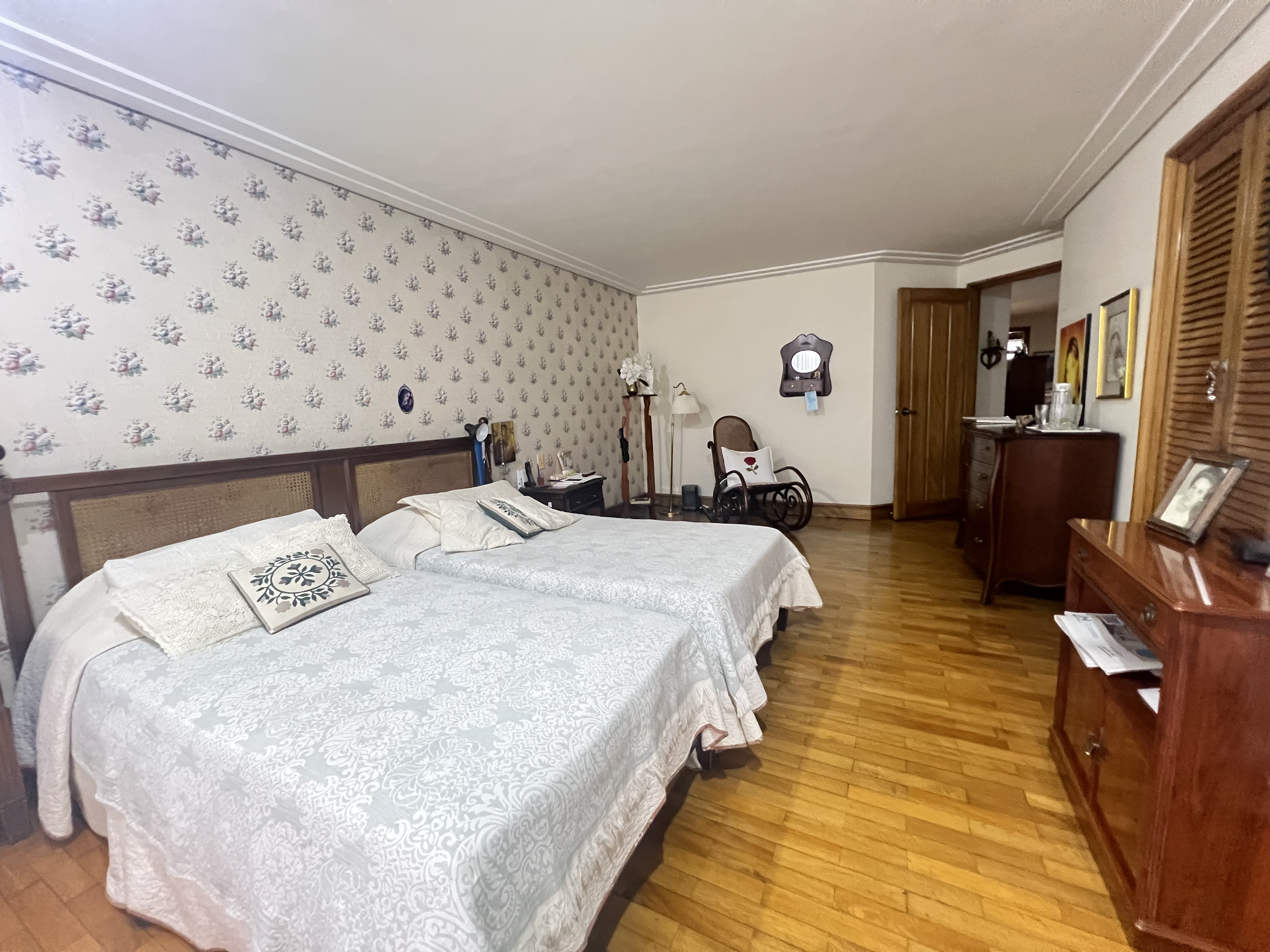 Apartamento en venta en El Poblado, Medellín · foto 8 de 16
