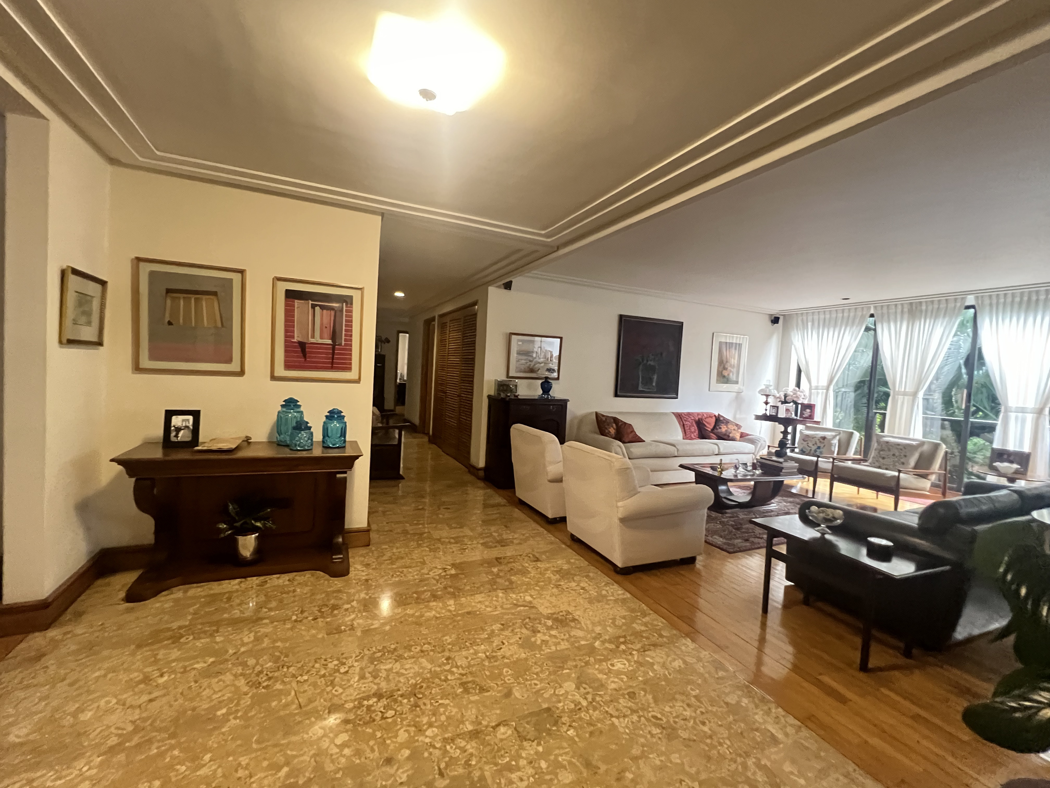 Apartamento en venta en El Poblado, Medellín · foto 16 de 16