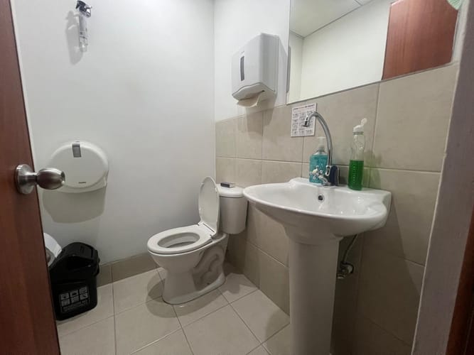 Consultorio en venta en La Florida, Medellín, 146 m² · foto 2 de 11