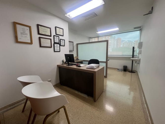 Consultorio en venta en La Florida, Medellín, 146 m² · foto 9 de 11