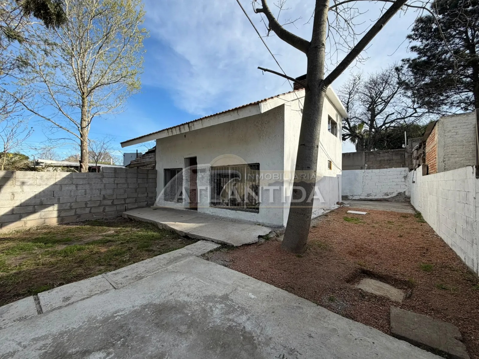 Alquiler Anual En Villa Argentina Norte: 2 Dormitorios,estufa A Leña, Baño, Jardín Al Frente Inm Atlántida · Foto 3
