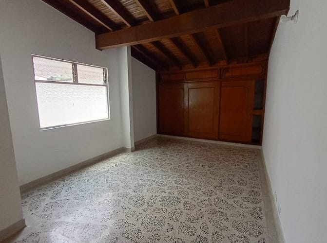 Apartamento de 3 alcobas en arriendo en Laureles, Medellín, 122 m² · foto 5 de 13