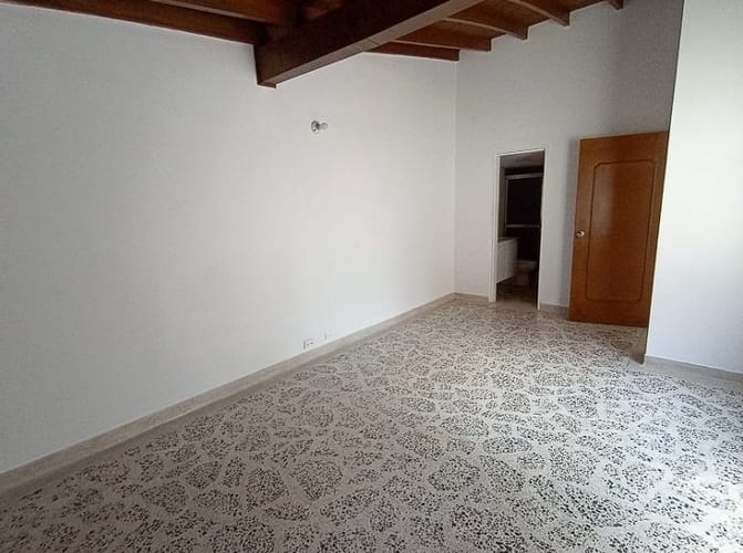 Apartamento de 3 alcobas en arriendo en Laureles, Medellín, 122 m² · foto 4 de 13