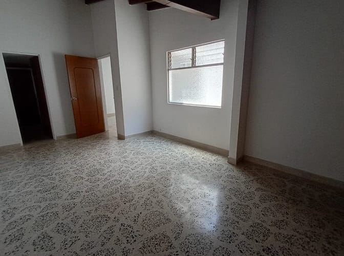 Apartamento de 3 alcobas en arriendo en Laureles, Medellín, 122 m² · foto 9 de 13