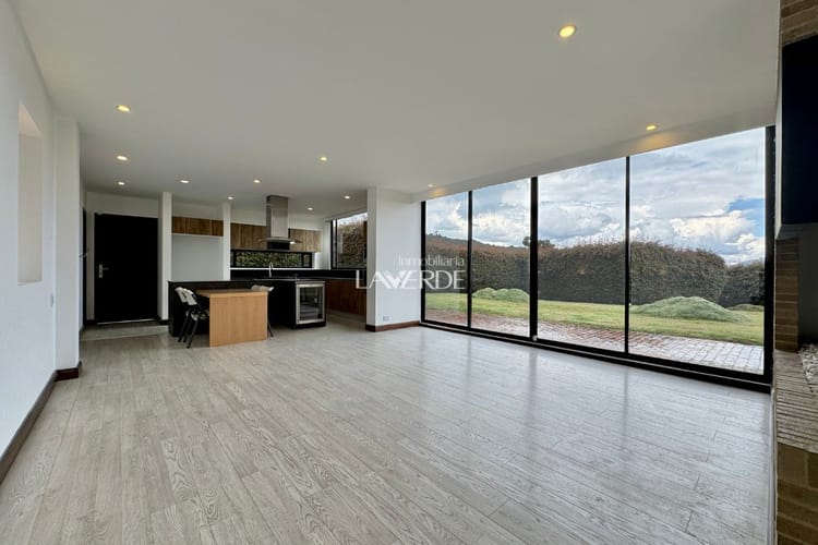 Casa de 4 alcobas en venta en Yerbabuena, Sopó, 500 m² · foto 3 de 24