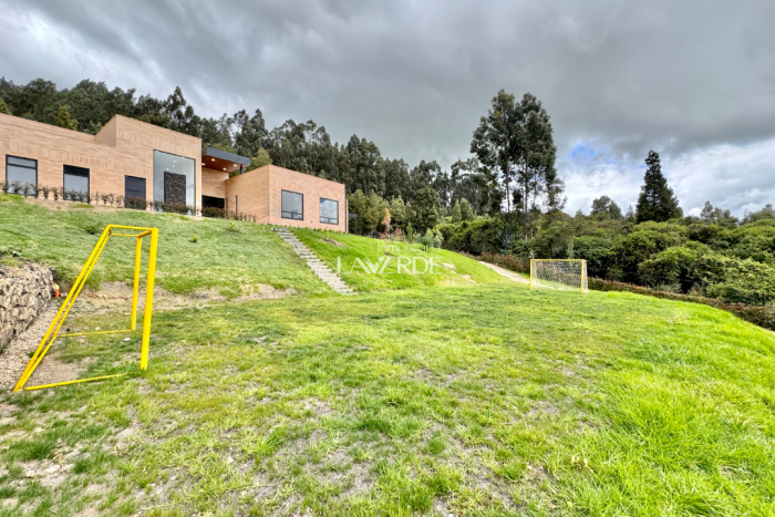Casa de 4 alcobas en venta en Tibito, Tocancipá, 350 m² · foto 3 de 24