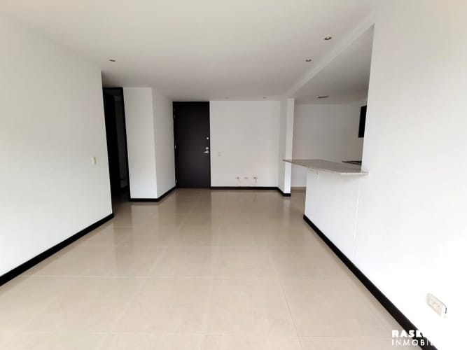 Apartaestudio en arriendo en Los Balsos, Medellín, 65 m² · foto 7 de 11