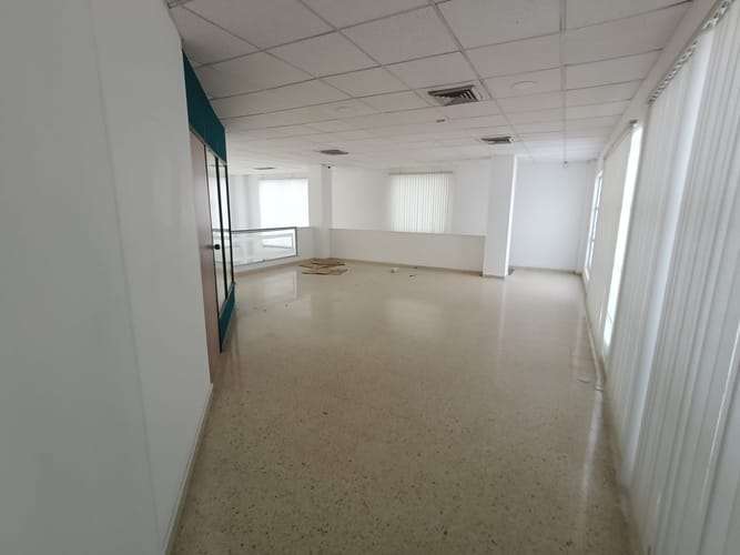 Local en venta en San Francisco, Bucaramanga, 239 m² · foto 18 de 24