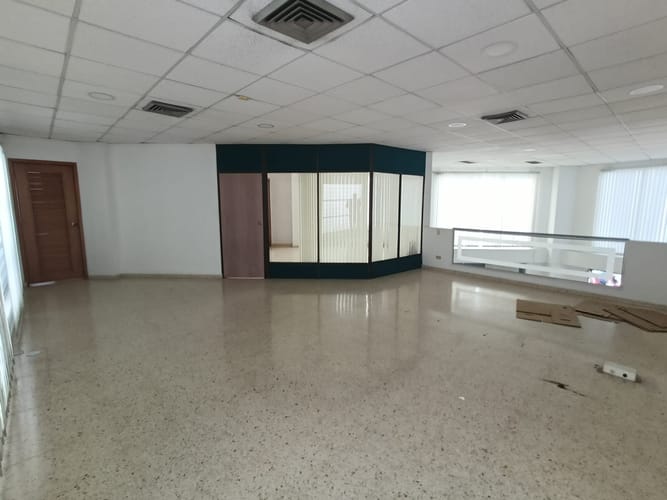 Local en venta en San Francisco, Bucaramanga, 239 m² · foto 23 de 24