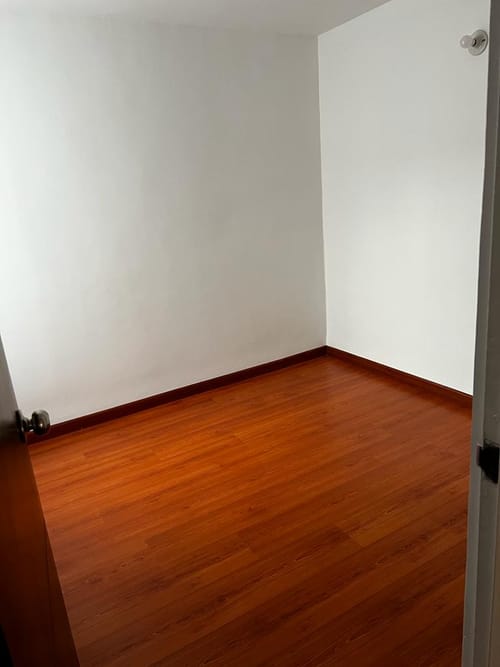 Apartamento de 3 alcobas en arriendo en El Plan, Bogotá, 52 m² · foto 8 de 10