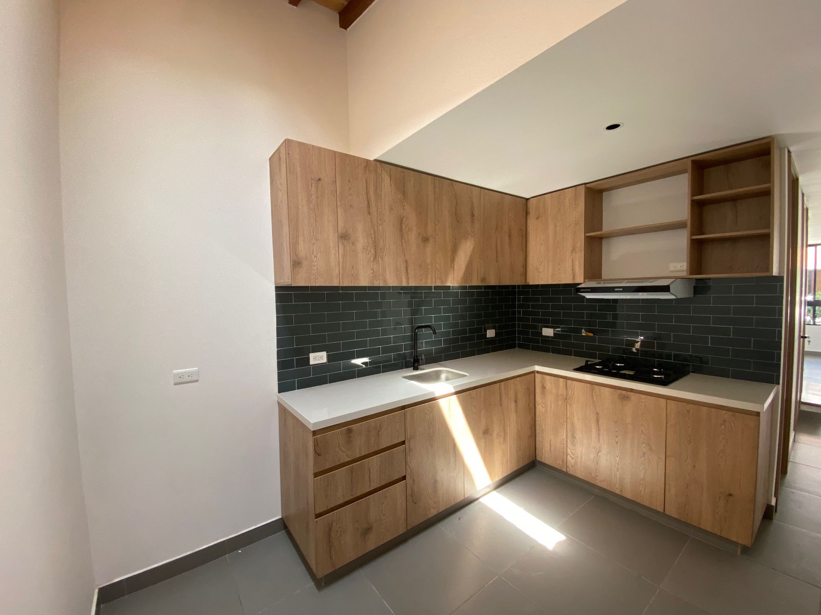 Casa de 3 alcobas en venta en Lomitas, La Ceja, 150 m² · foto 3 de 11