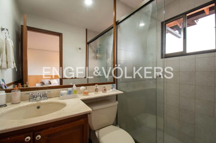 Casa de 3 alcobas en venta en Las Lomas No.1, Medellín, 308 m² · foto 16 de 19