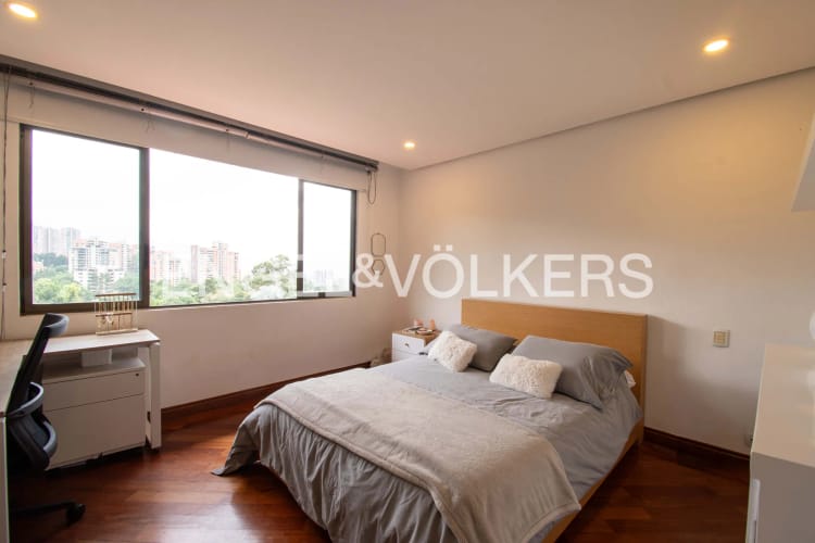 Casa de 3 alcobas en venta en Las Lomas No.1, Medellín, 308 m² · foto 15 de 19