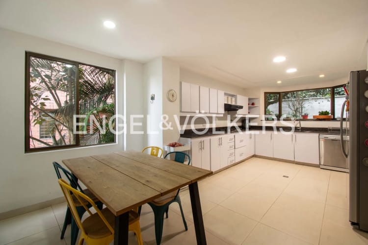 Casa de 3 alcobas en venta en Las Lomas No.1, Medellín, 308 m² · foto 7 de 19