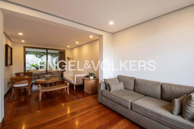 Casa de 3 alcobas en venta en Las Lomas No.1, Medellín, 308 m² · foto 3 de 19