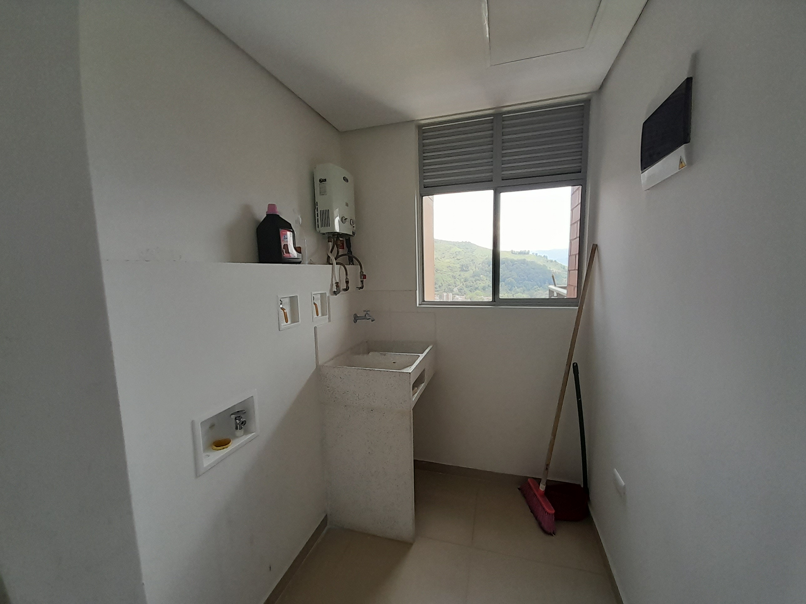 Apartamento en venta en Ditaires, Itagüí · foto 6 de 8