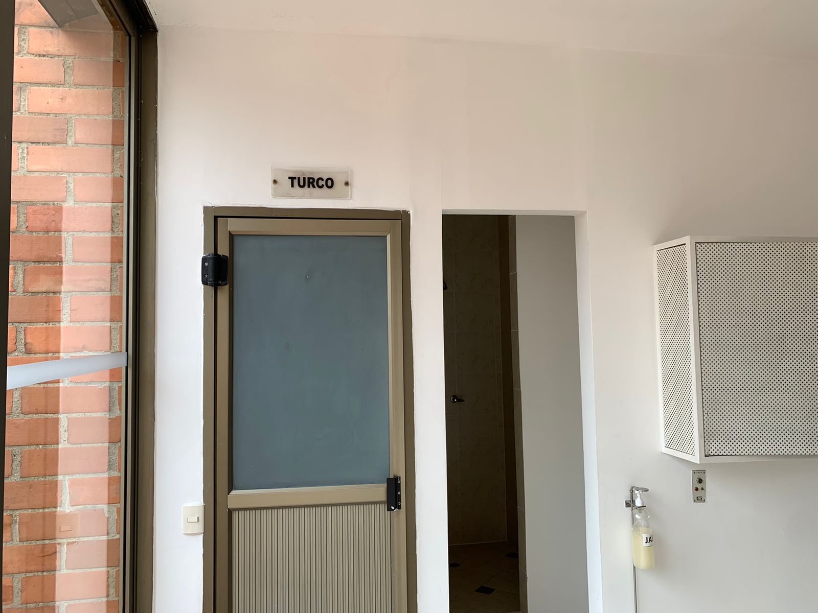 Apartamento en venta en El Poblado, Medellín · foto 2 de 20