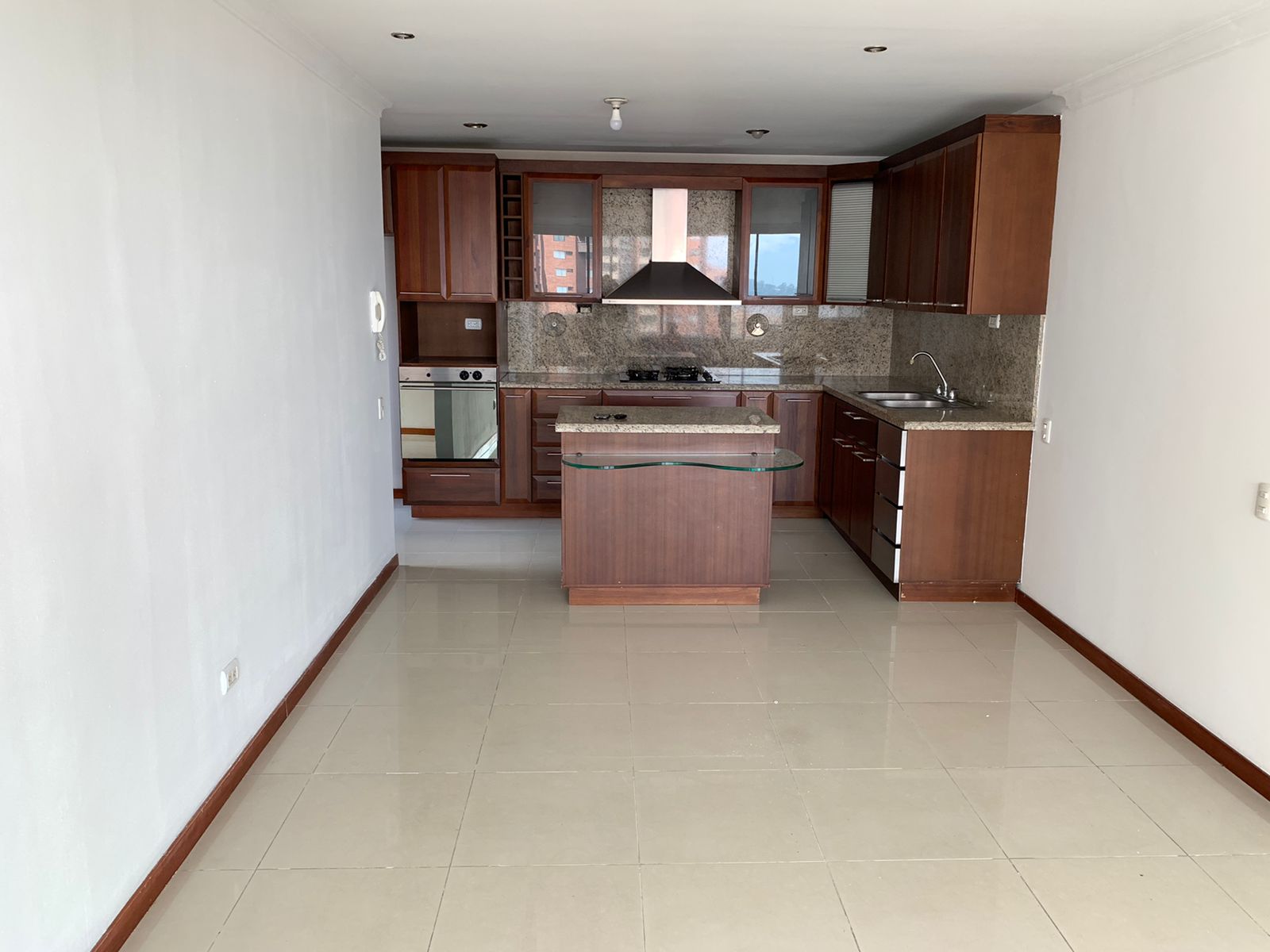 Apartamento en venta en El Poblado, Medellín · foto 8 de 20