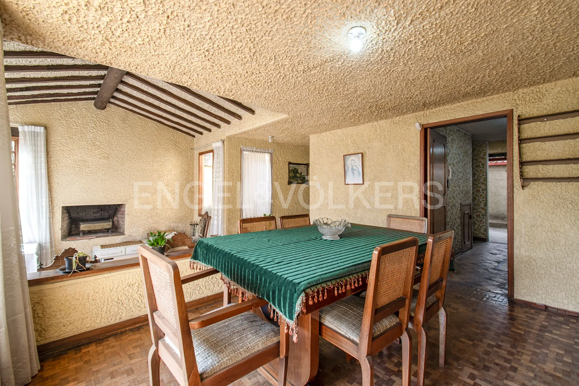 Casa en venta en Pontevedra, Bogotá · foto 3 de 14