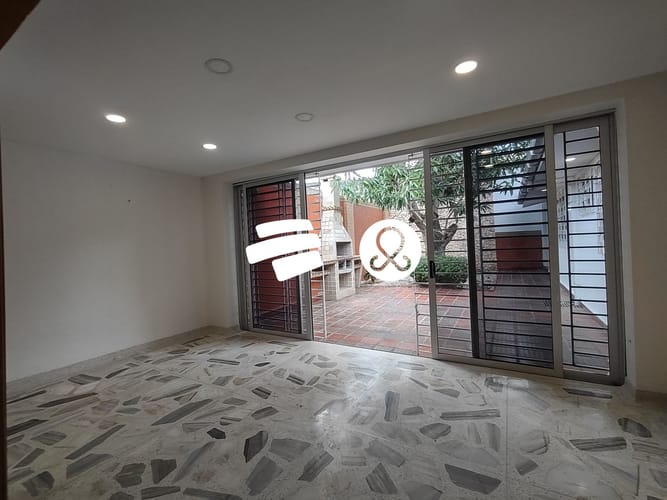 Casa de 6 alcobas en venta en Buenavista, Barranquilla, 620 m² · foto 2 de 24