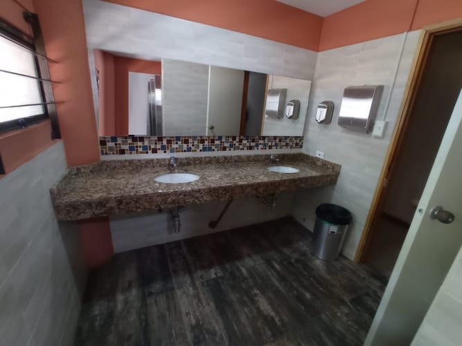 Local en venta en Colon, Medellín, 1652 m² · foto 14 de 20