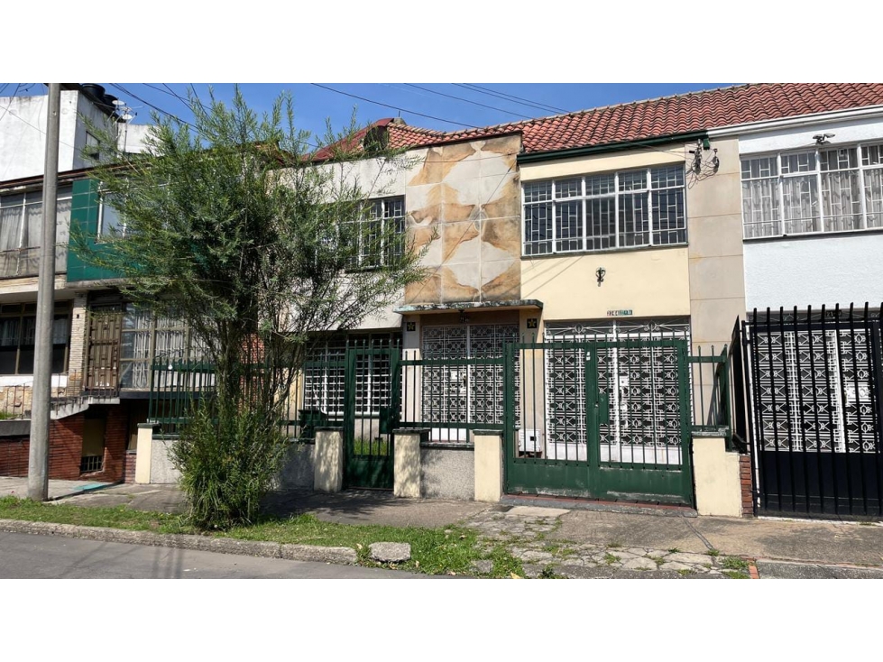 Casa en venta en San Luis, Bogotá · foto 2 de 24