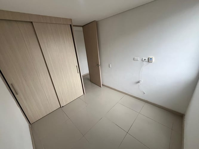 Apartamento de 3 alcobas en venta en Ditaires, Itagüí, 68 m² · foto 3 de 13
