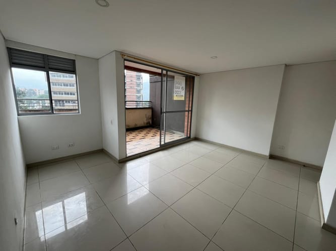 Apartamento de 3 alcobas en venta en Ditaires, Itagüí, 68 m² · foto 8 de 13