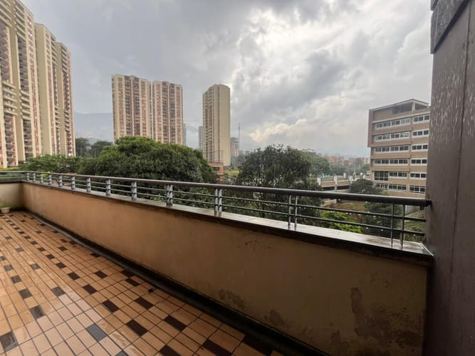 Apartamento de 3 alcobas en venta en Ditaires, Itagüí, 68 m² · foto 9 de 13