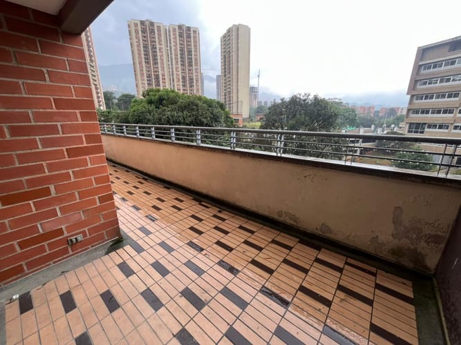 Apartamento de 3 alcobas en venta en Ditaires, Itagüí, 68 m² · foto 10 de 13